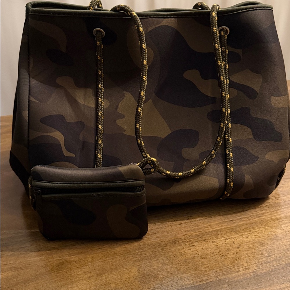 Camouflage Tote Bag with Pouch